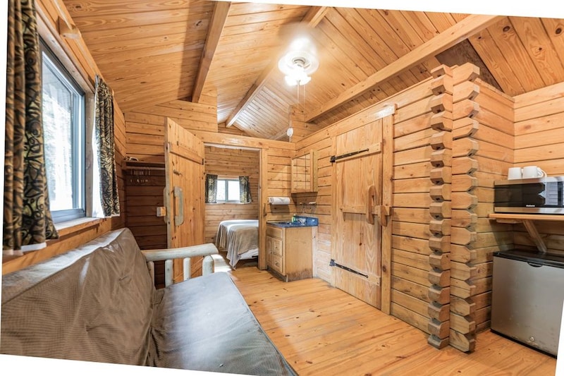 Yogi Bear™ Boo Boo™ Cabin-1